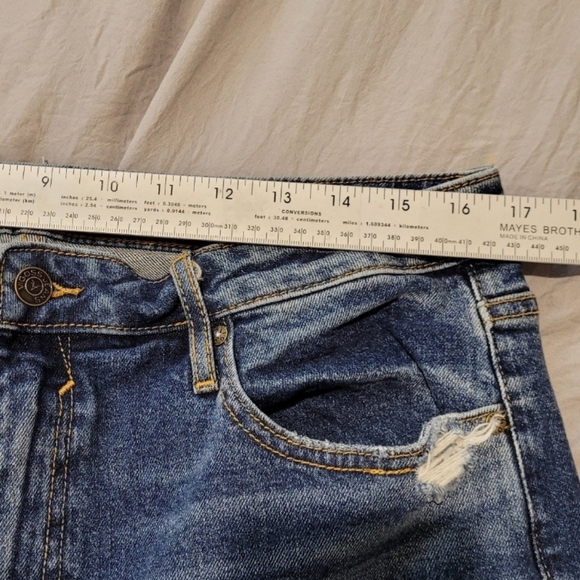 Vigoss Womens Size 32 Stevie Crop straight dk. Wash Distressed Jeans - Picture 12 of 12